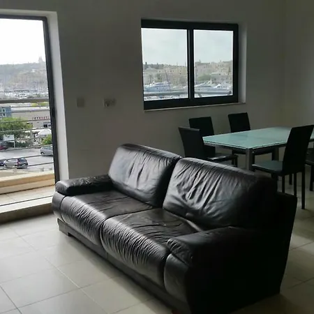 Shore Bridge House Guest house 2*
