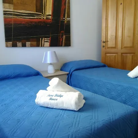 Shore Bridge House Guest house Gzira