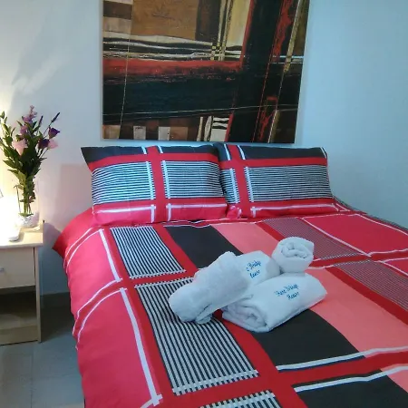 Shore Bridge House Guest house Gzira