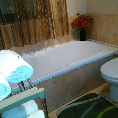 Guest house Shore Bridge House 2*