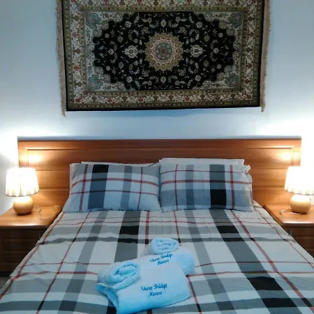 Shore Bridge House Guest house 2*