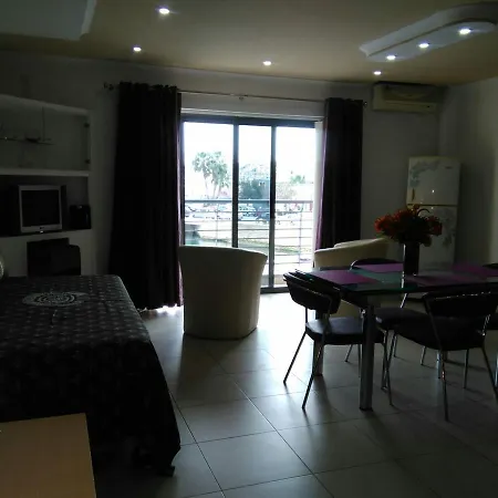 Guest house Shore Bridge House 2*