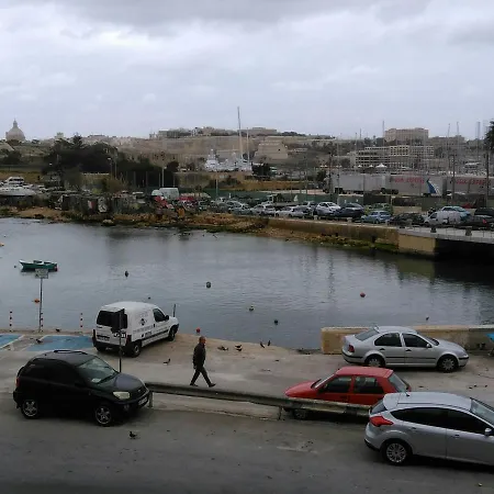 Guest house Shore Bridge House Gzira